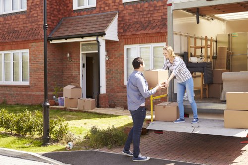 Man with van service for local moves in Aperfield