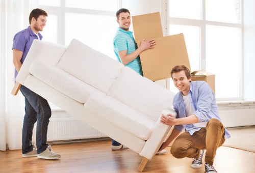 Professional man and van service in Aperfield
