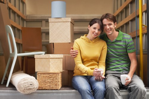 Flat and apartment removals service in the Aperfield area
